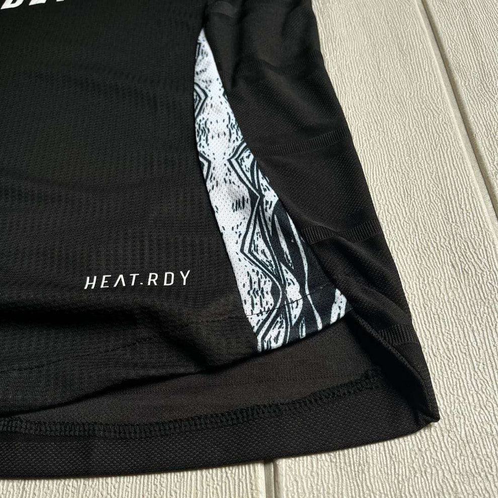 Close-up of the Striker Store Fan version Arsenal jersey featuring moisture-wicking technology for comfort